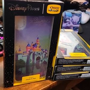 Disneyland Resort collector otterbox phone case (iPhone Xs Max)